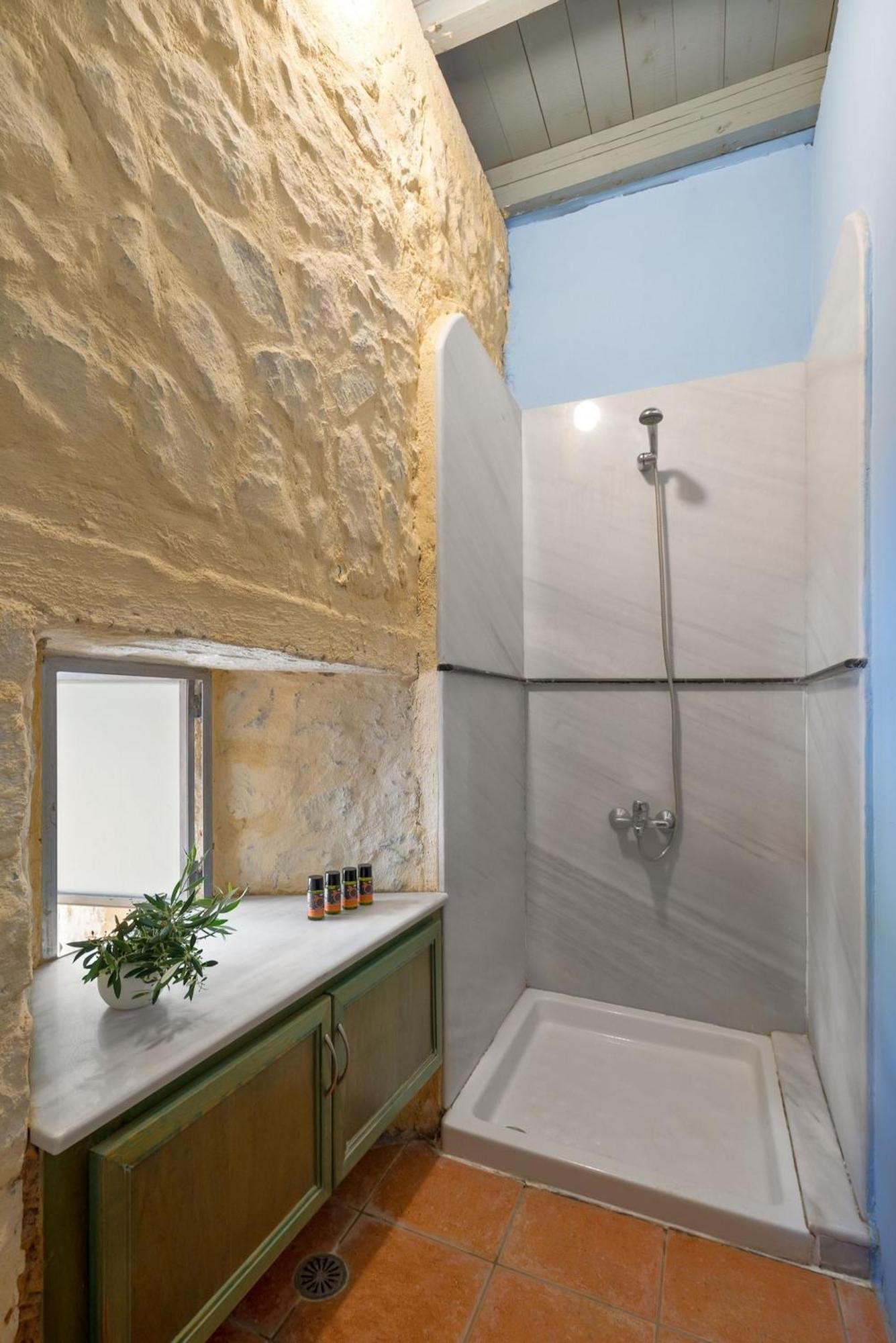 Villa Mediterranea, With Heated Pool Livadia  المظهر الخارجي الصورة